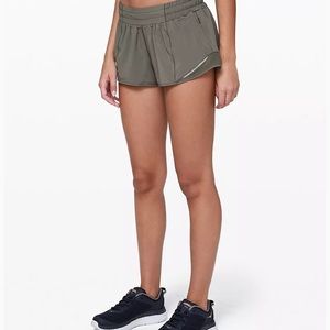 Hotty hot II 2.5 lululemon shorts